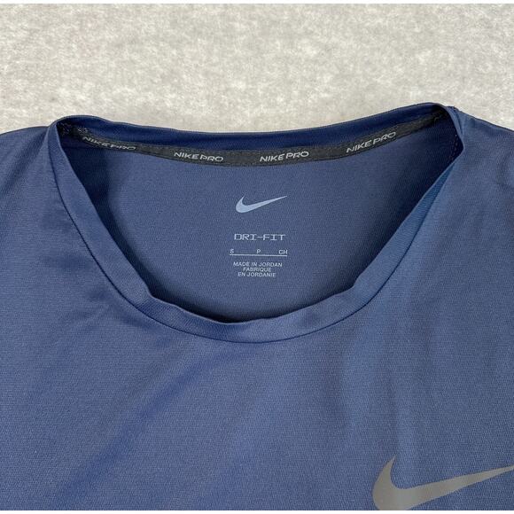 Nike Pro Dri-Fit T-shirt Men's Small Blue Crew Neck Short Sleeve Polyester Blend - Picture 2 of 6